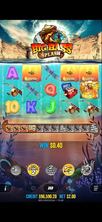 Giri gratuiti al Livello 4 di Big Bass Splash attivi con il moltiplicatore di raccolta 10x visualizzato